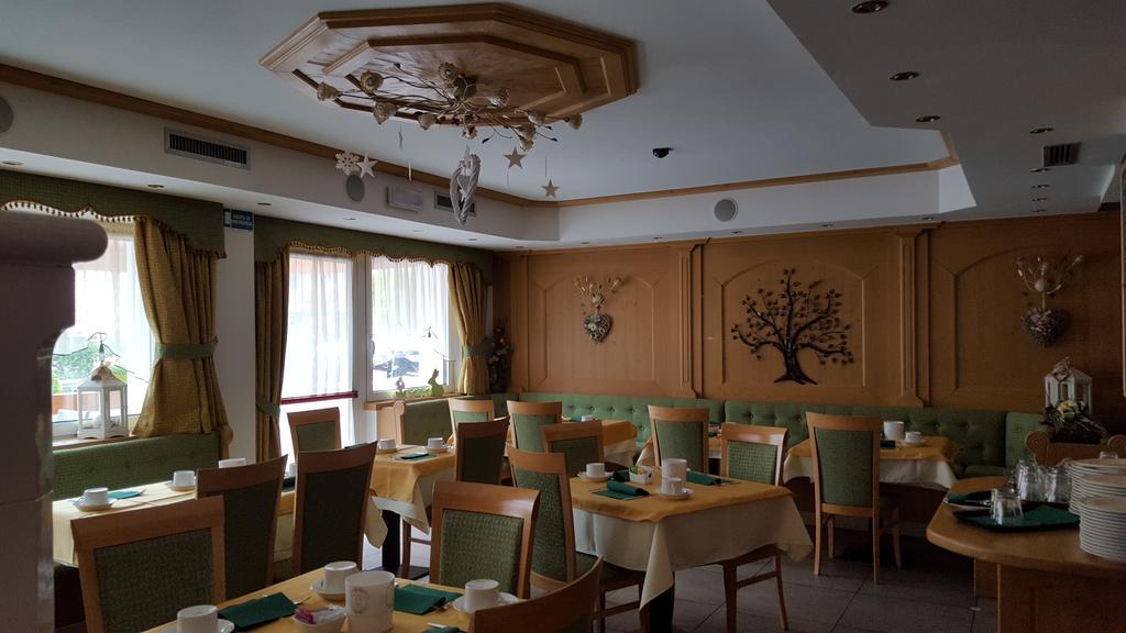 Hotel Gran Vacanze Rooms & Apartments Dimaro Exterior photo