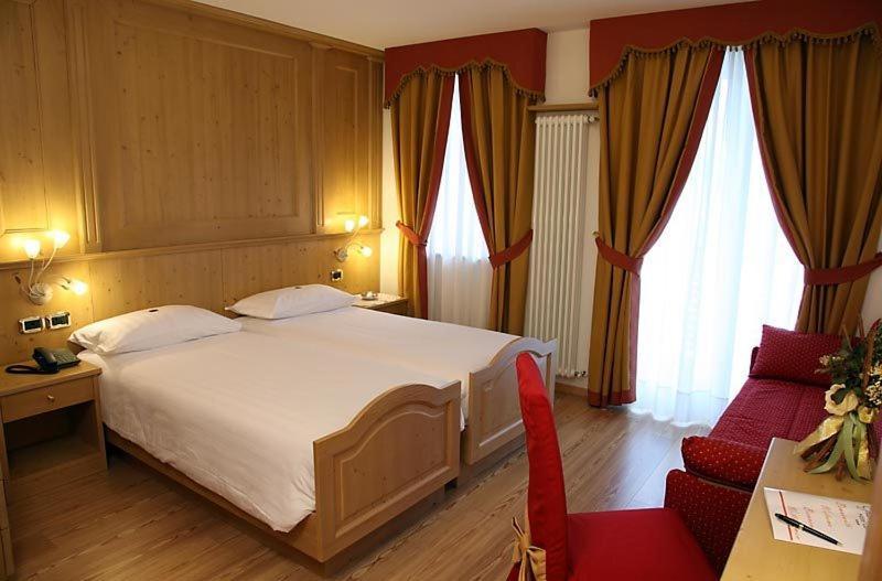 Hotel Gran Vacanze Rooms & Apartments Dimaro Room photo